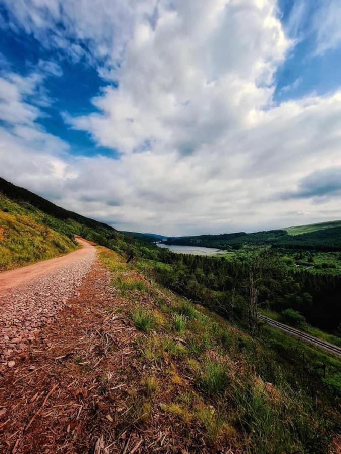 S&Ks Villa Troed-y-rhiw Bagian luar foto