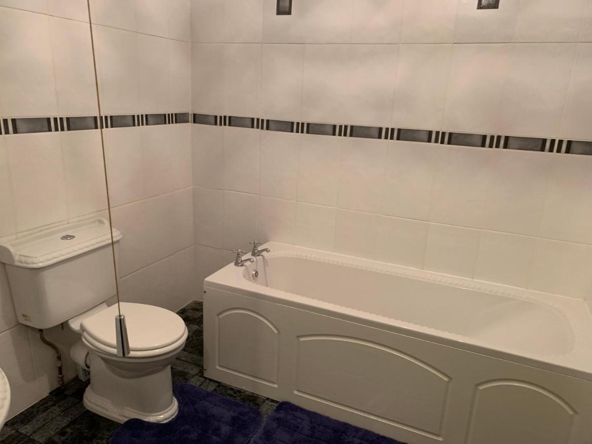 S&Ks Villa Troed-y-rhiw Bagian luar foto