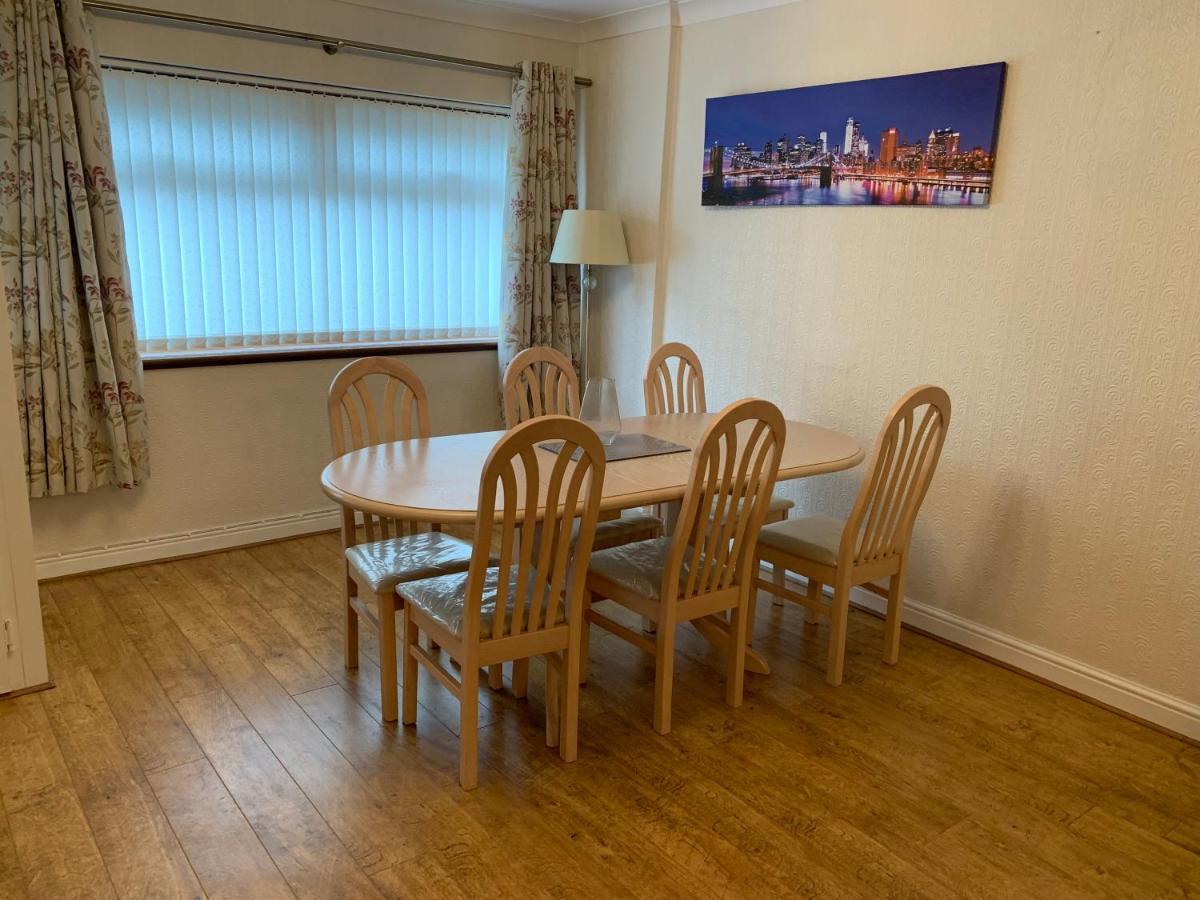 S&Ks Villa Troed-y-rhiw Bagian luar foto